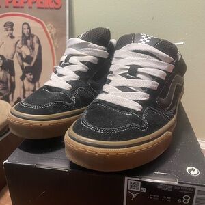 Vans Men’s Black and White Sneakers